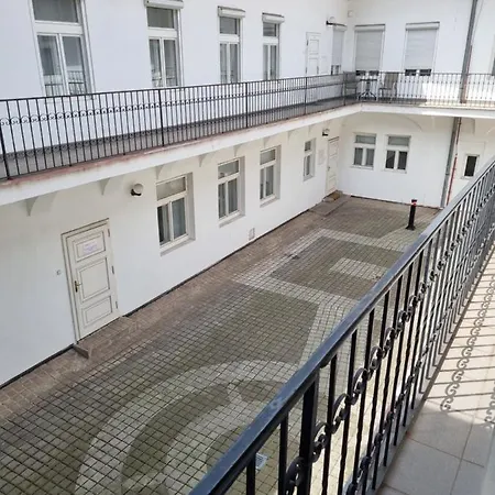 Apartman Black&white Near Cathedral *